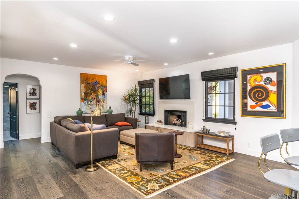 4119 Vicasa Drive Calabasas, CA 91302 - Photo 17 of 42