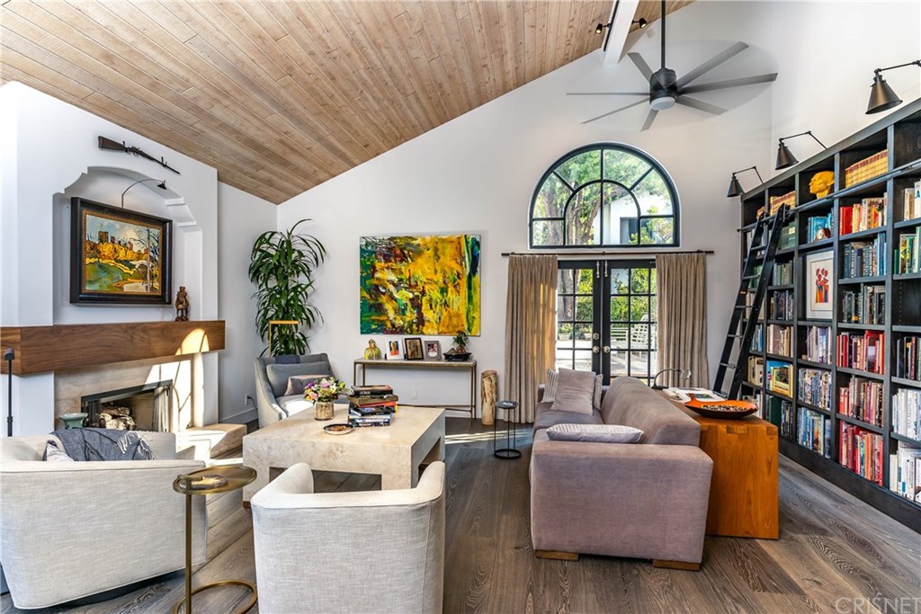 4119 Vicasa Drive Calabasas, CA 91302 - Photo 6 of 42