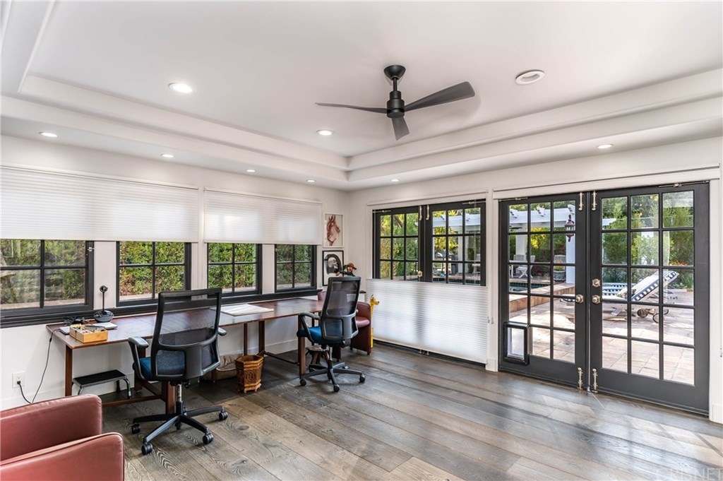 4119 Vicasa Drive Calabasas, CA 91302 - Photo 9 of 42