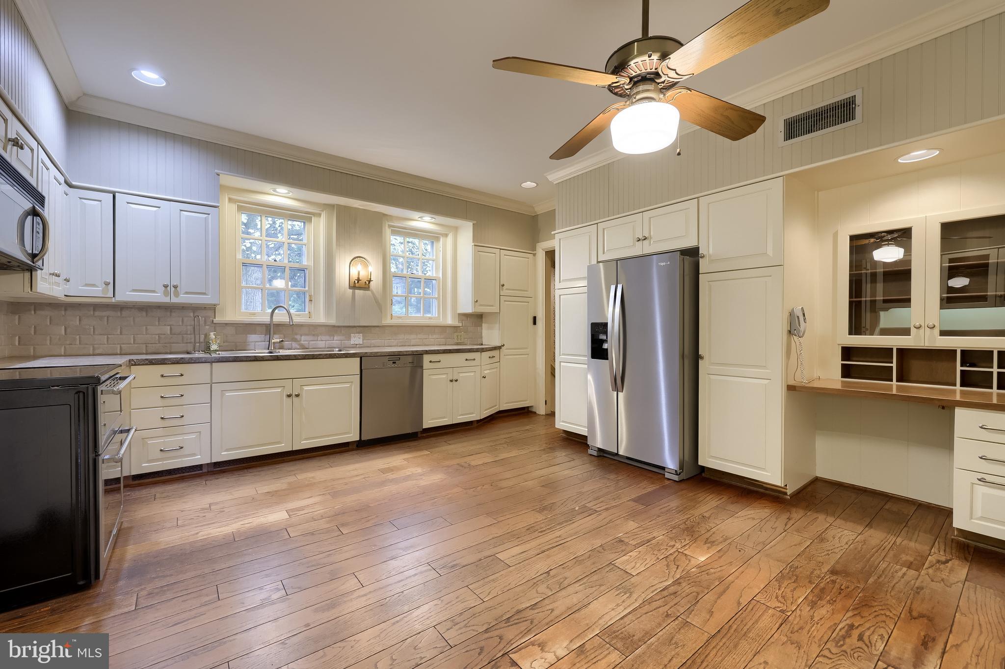 226 East Caracas Avenue Hershey, PA 17033 - Photo 18 of 67