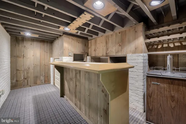 $5,000 | 226 East Caracas Avenue, Hershey, PA 17033