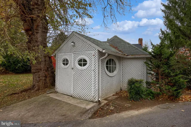 $5,000 | 226 East Caracas Avenue, Hershey, PA 17033