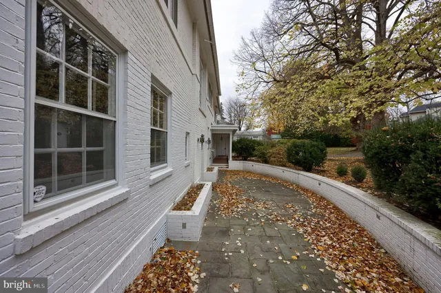 $5,000 | 226 East Caracas Avenue, Hershey, PA 17033