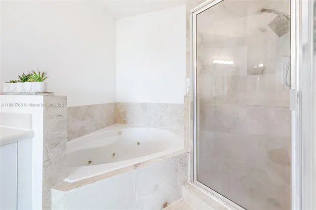 $4,200 | 7900 Harbor Island Drive, Unit PH14, North Bay Village, FL 33141