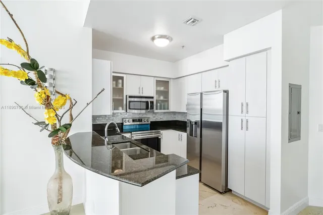 $4,200 | 7900 Harbor Island Drive, Unit PH14, North Bay Village, FL 33141