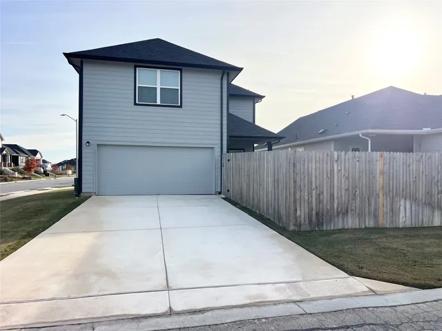 $1,995 | 219 Tokalaun Drive, Hutto, TX 78634