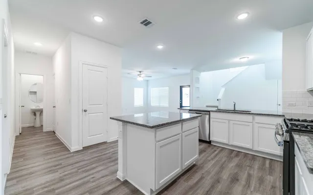 $1,995 | 219 Tokalaun Drive, Hutto, TX 78634