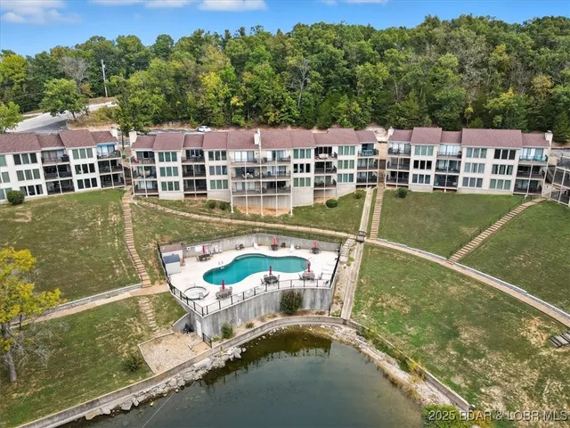 $239,500 | 70 Robinwood Drive, Unit 3E, Lake Ozark, MO 65049