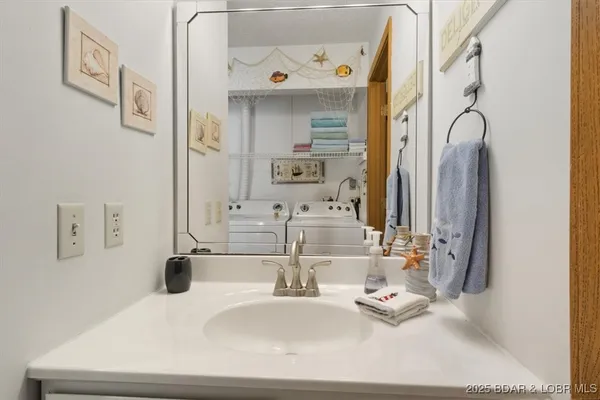 $234,500 | 70 Robinwood Drive, Unit 3E, Lake Ozark, MO 65049