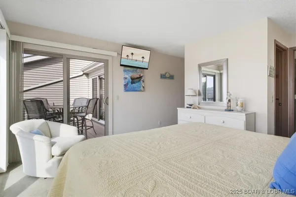 $234,500 | 70 Robinwood Drive, Unit 3E, Lake Ozark, MO 65049