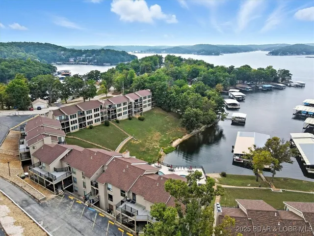$239,500 | 70 Robinwood Drive, Unit 3E, Lake Ozark, MO 65049