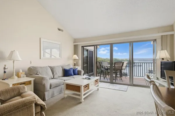 $234,500 | 70 Robinwood Drive, Unit 3E, Lake Ozark, MO 65049