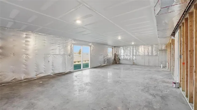 $377,990 | 2216 Creek View Lane, Raymore, MO 64083