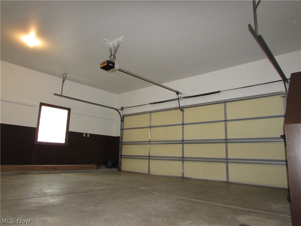 6090 Ridge Road Parma, OH 44129 - Photo 12 of 35