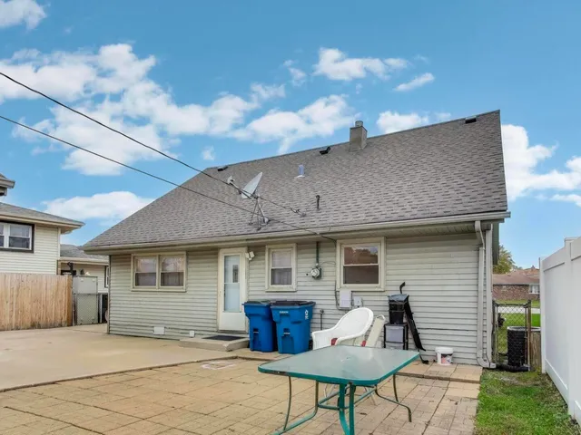 $285,000 | 13616 Short Drive, Crestwood, IL 60418