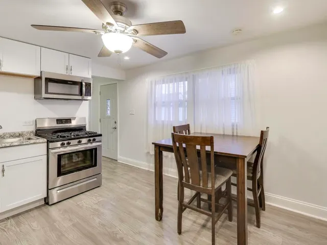 $285,000 | 13616 Short Drive, Crestwood, IL 60418