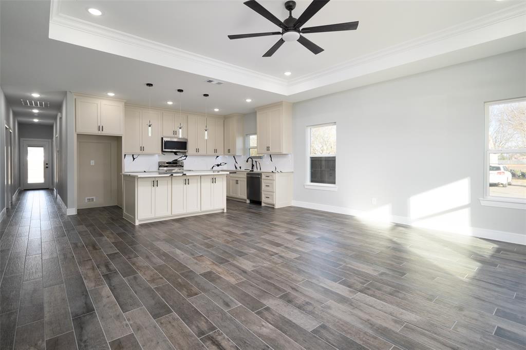 302-304 West Pine Street Whitewright, TX 75491 - Photo 4 of 34