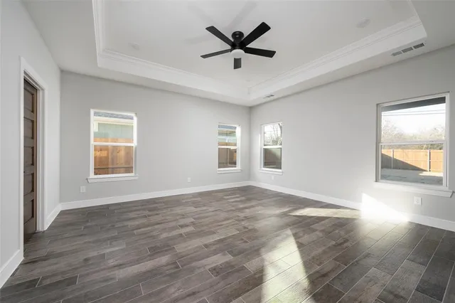 $360,000 | 302-304 West Pine Street, Whitewright, TX 75491