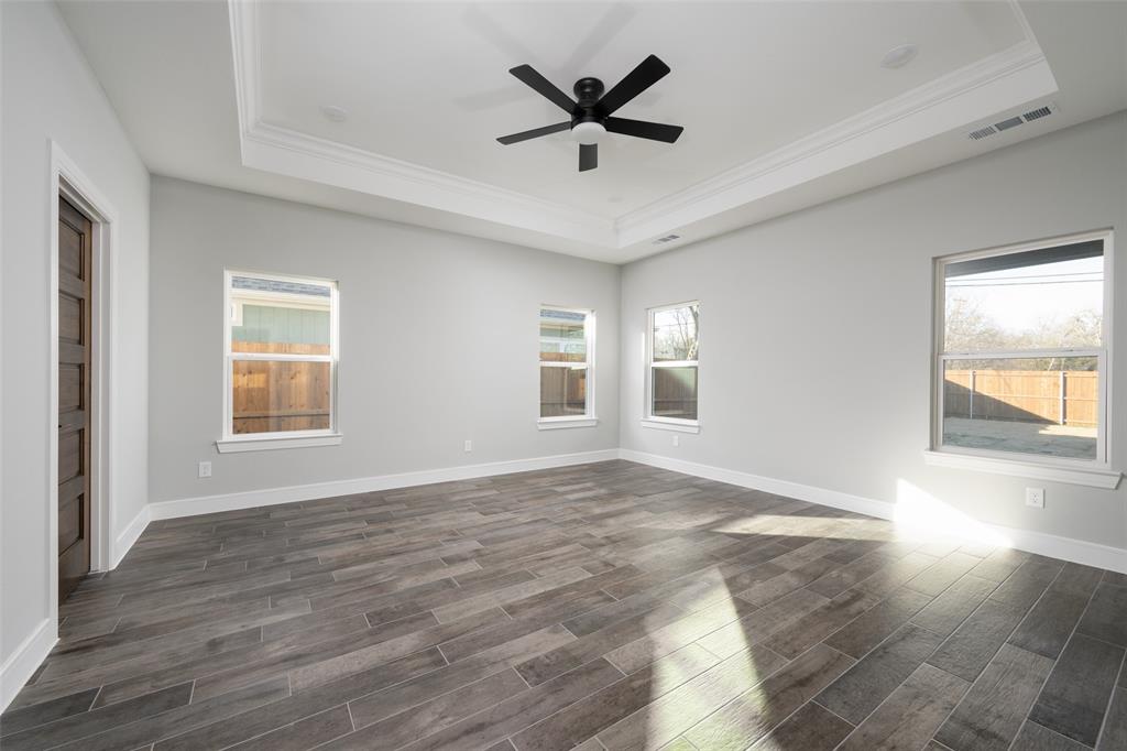 302-304 West Pine Street Whitewright, TX 75491 - Photo 8 of 34