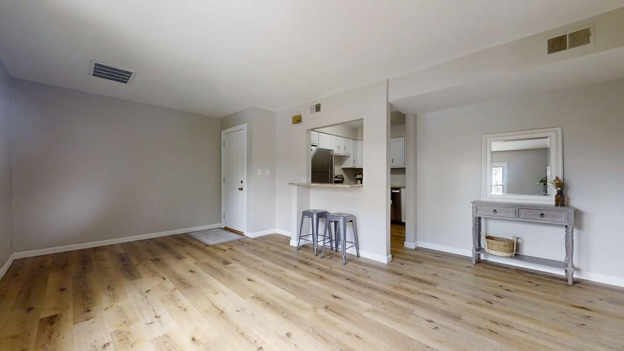 912 Crescent Drive, Unit 24 Champaign, IL 61821 - Photo 5 of 20