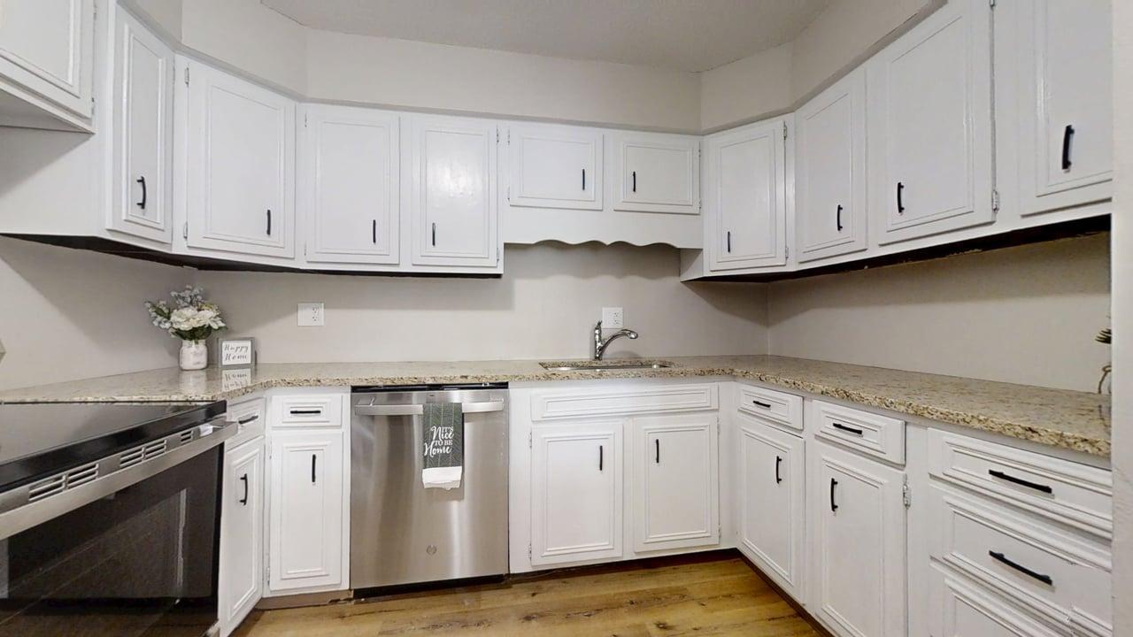 912 Crescent Drive, Unit 24 Champaign, IL 61821 - Photo 9 of 20