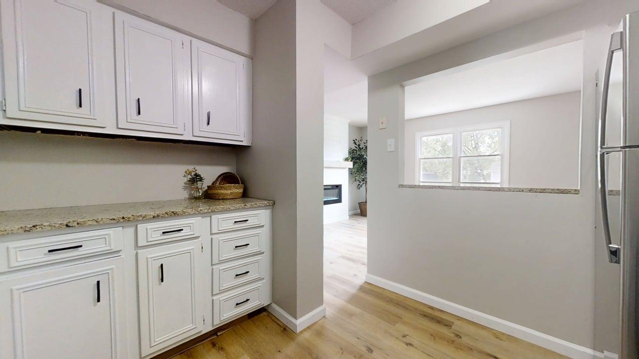 912 Crescent Drive, Unit 24 Champaign, IL 61821 - Photo 10 of 20