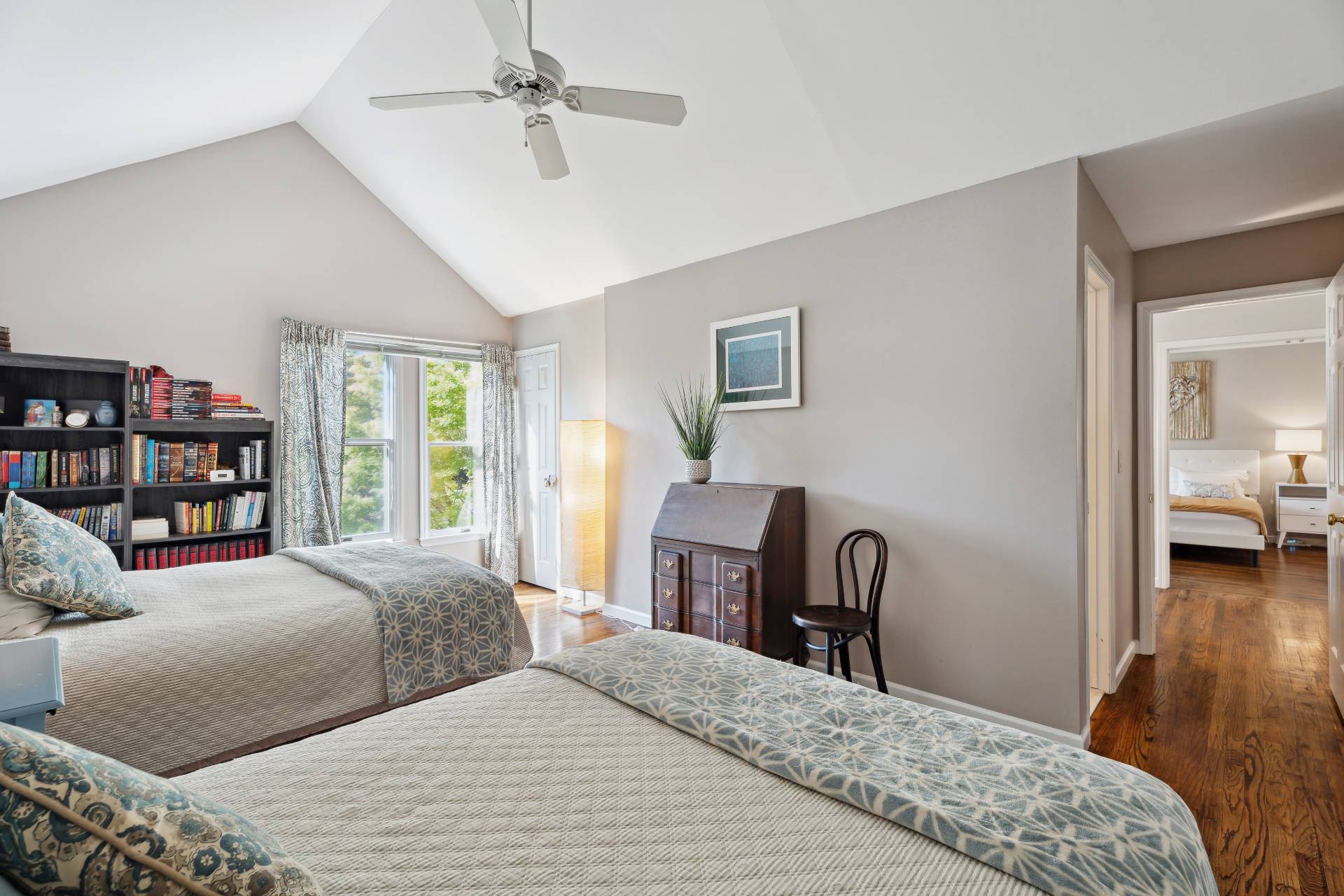 425 Hampton Road, Unit 14 Southampton, NY 11968 - Photo 22 of 30 Gallery Image 22