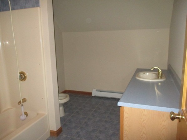 140 Flint Road Charlton, MA 01507 - Photo 13 of 19