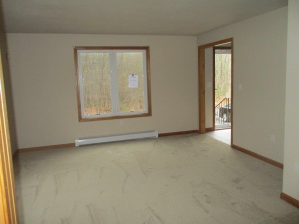 140 Flint Road Charlton, MA 01507 - Photo 5 of 19