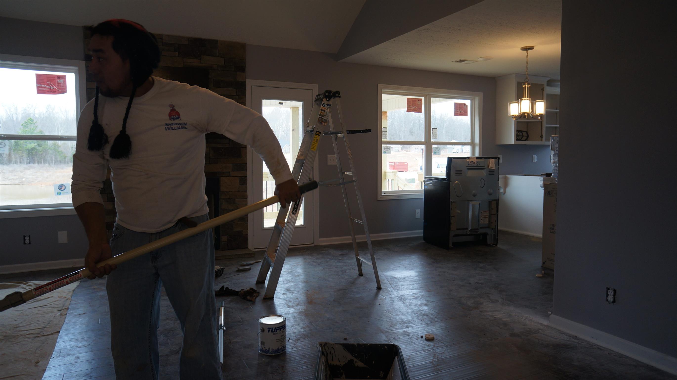 111 Rossview Road Clarksville, TN 37043 - Photo 3 of 17 Gallery Image 3