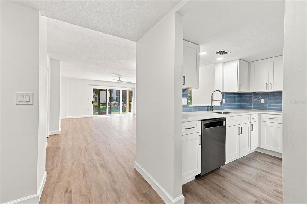 700 Starkey Road, Unit 311 Largo, FL 33771 - Photo 2 of 25 Gallery Image 2