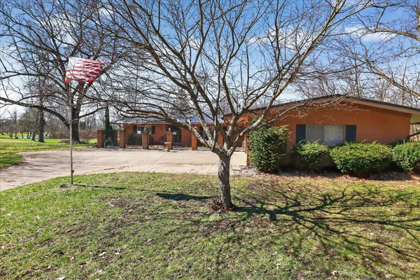$459,900 | 70506 Sunrise Drive, Edwardsburg, MI 49112