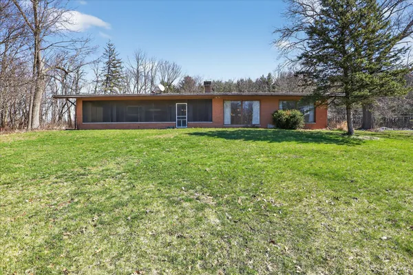 $459,900 | 70506 Sunrise Drive, Edwardsburg, MI 49112