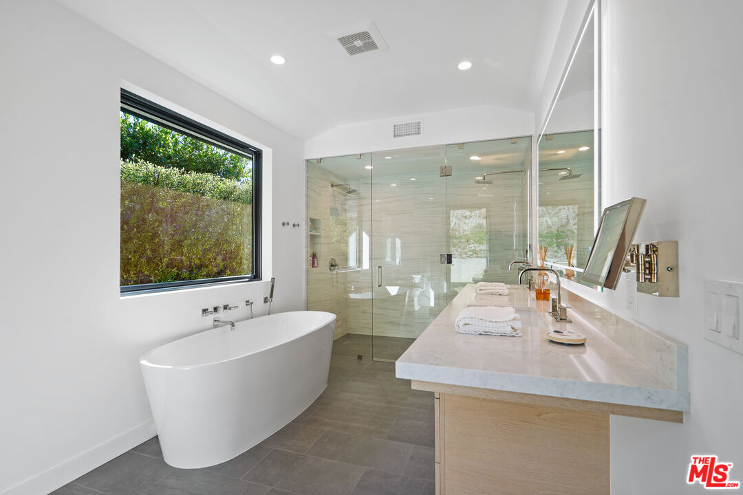 6328 Paseo Cyn Drive Malibu, CA 90265 - Photo 19 of 39