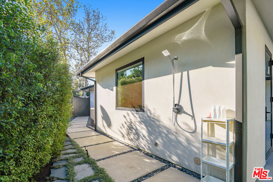 6328 Paseo Cyn Drive Malibu, CA 90265 - Photo 30 of 39