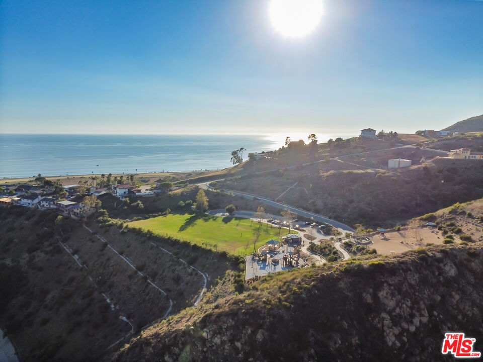 6328 Paseo Cyn Drive Malibu, CA 90265 - Photo 36 of 39