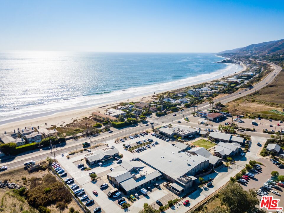 6328 Paseo Cyn Drive Malibu, CA 90265 - Photo 37 of 39