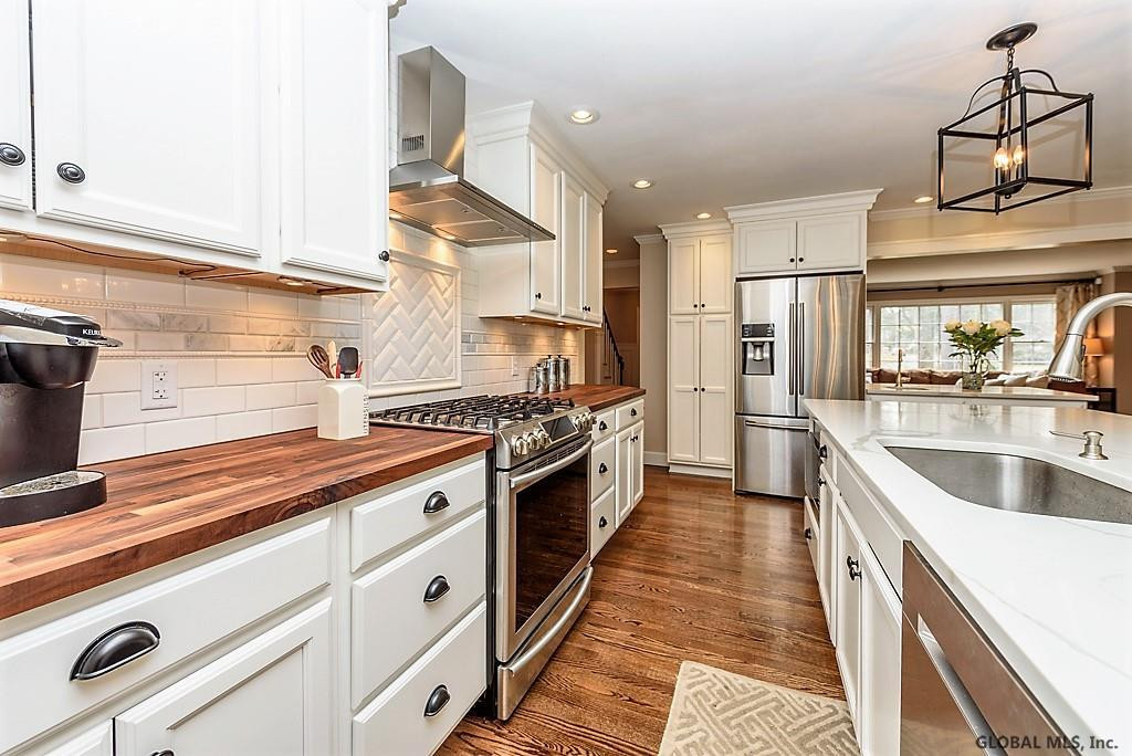 7 Olde Coach Road Bethlehem, NY 12077 - Photo 8 of 38 Photo 8