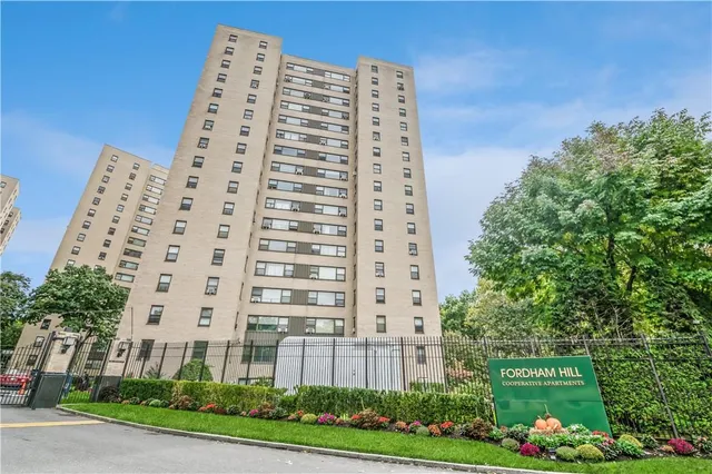 $259,900 | 9 Fordham Hill Ovl, Unit 4F | University Heights
