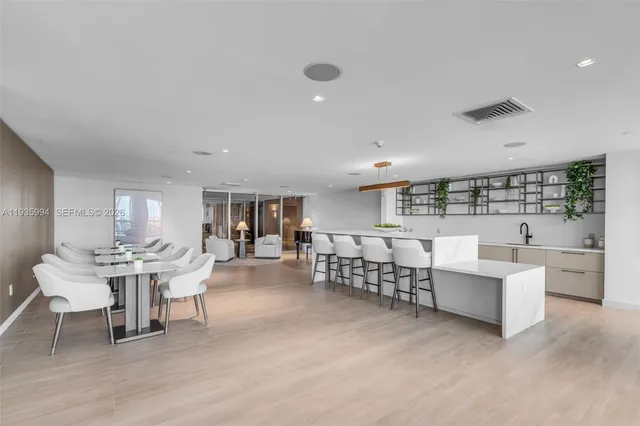 $5,950 | 900 Biscayne Boulevard, Unit 2312, Miami, FL 33132