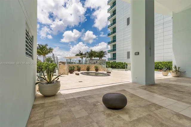 $5,950 | 900 Biscayne Boulevard, Unit 2312, Miami, FL 33132