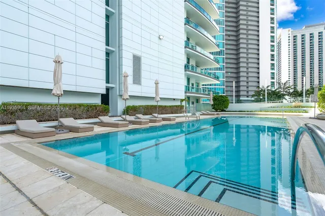 $5,950 | 900 Biscayne Boulevard, Unit 2312, Miami, FL 33132