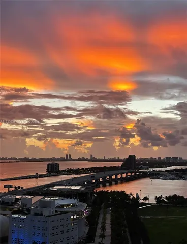 $5,950 | 900 Biscayne Boulevard, Unit 2312, Miami, FL 33132