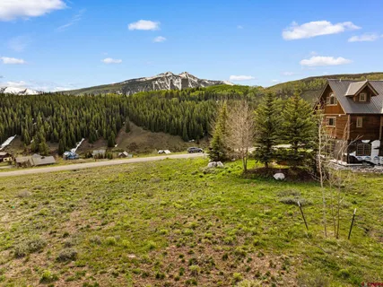 $450,000 | 286 Meadow Drive, Crested Butte, CO 81224