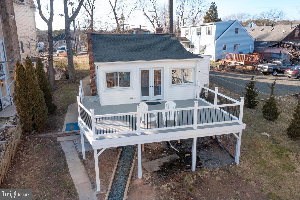 777 Powhatan Beach Road Pasadena, MD 21122 - Photo 13 of 67 Large deck to relax
