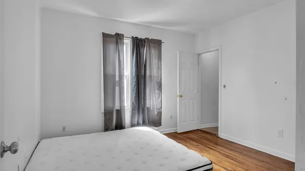 $2,500 | 1442 Main Street, Unit 2, Worcester, MA 01603