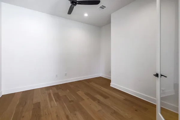$5,500 | 8302 Kromer Street, Austin, TX 78757