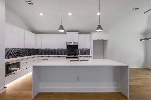 $5,500 | 8302 Kromer Street, Austin, TX 78757