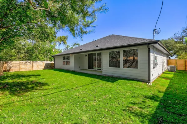 $5,500 | 8302 Kromer Street, Austin, TX 78757