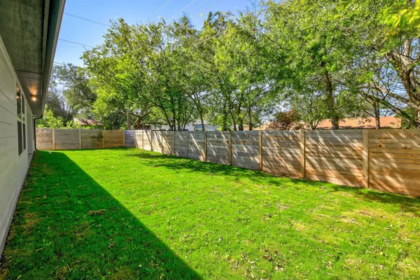 $5,500 | 8302 Kromer Street, Austin, TX 78757